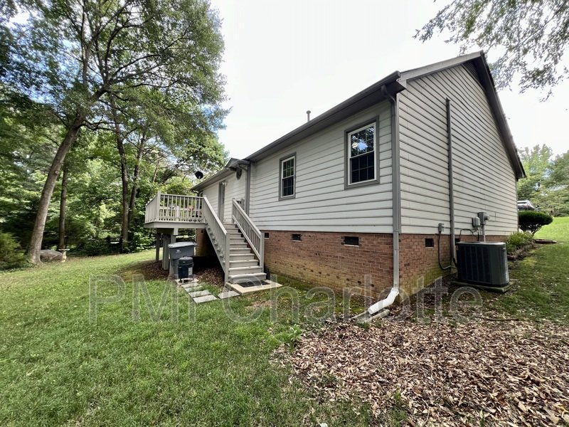 10504 Grassy Plain Ct property image