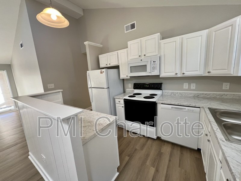 4744 Nc Hwy 73 E property image