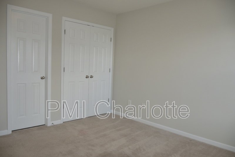 Lovely 4 bed/3 bath home in Curtis Pond community! property image