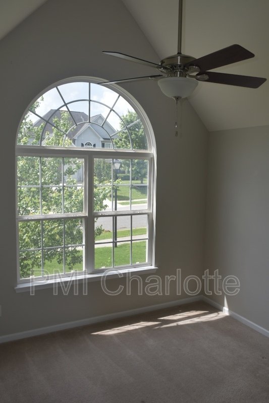 Lovely 4 bed/3 bath home in Curtis Pond community! property image