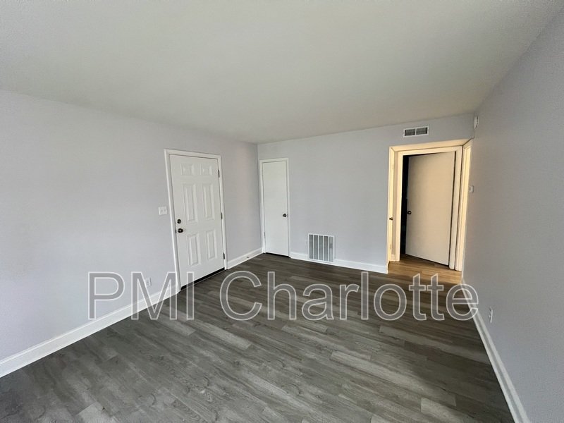 831 Mcalway Rd property image