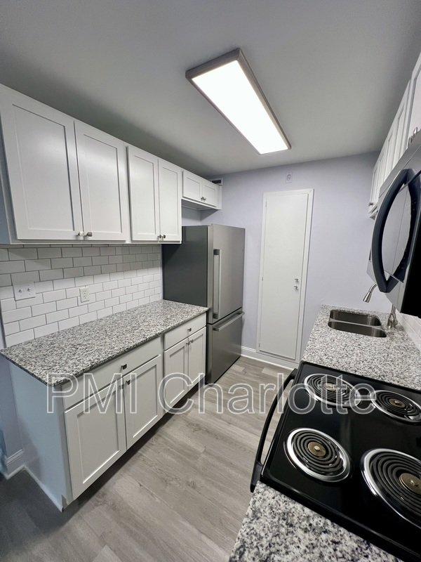 831 Mcalway Rd property image