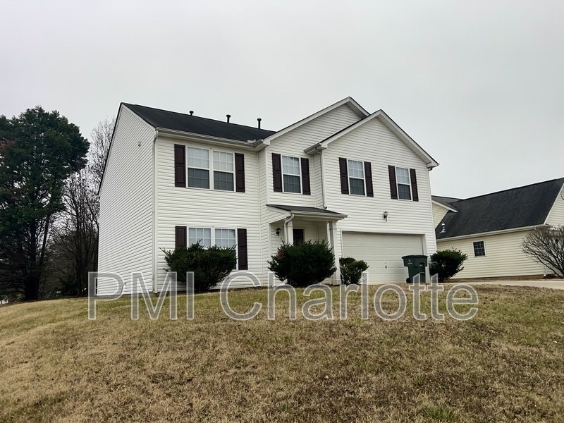 Large, 3 Bedroom Boulder Creek House for Rent property image