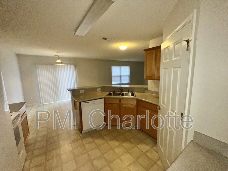 Large, 3 Bedroom Boulder Creek House for Rent property image