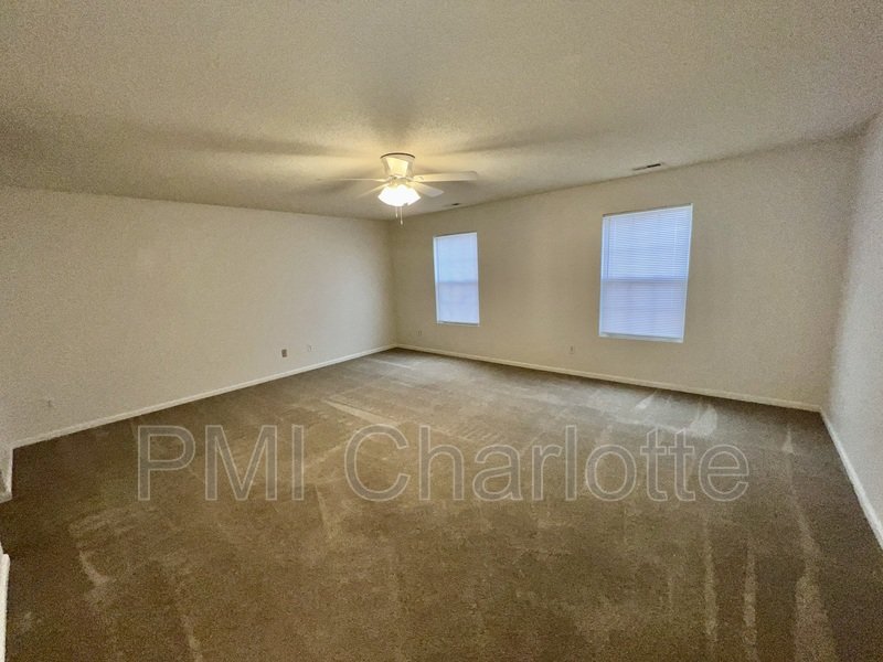 Large, 3 Bedroom Boulder Creek House for Rent property image