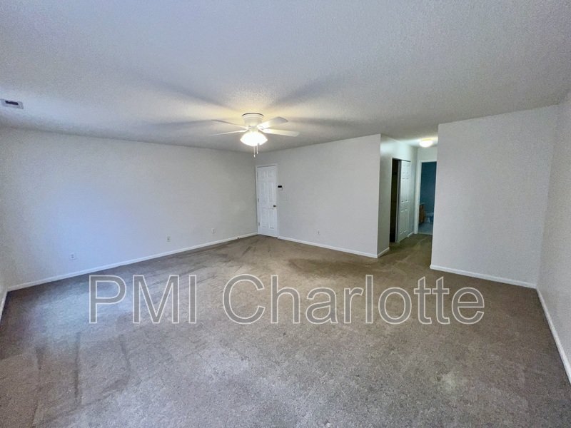 Large, 3 Bedroom Boulder Creek House for Rent property image