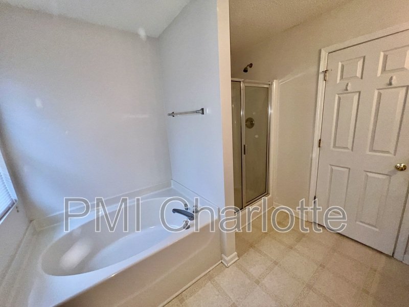 Large, 3 Bedroom Boulder Creek House for Rent property image