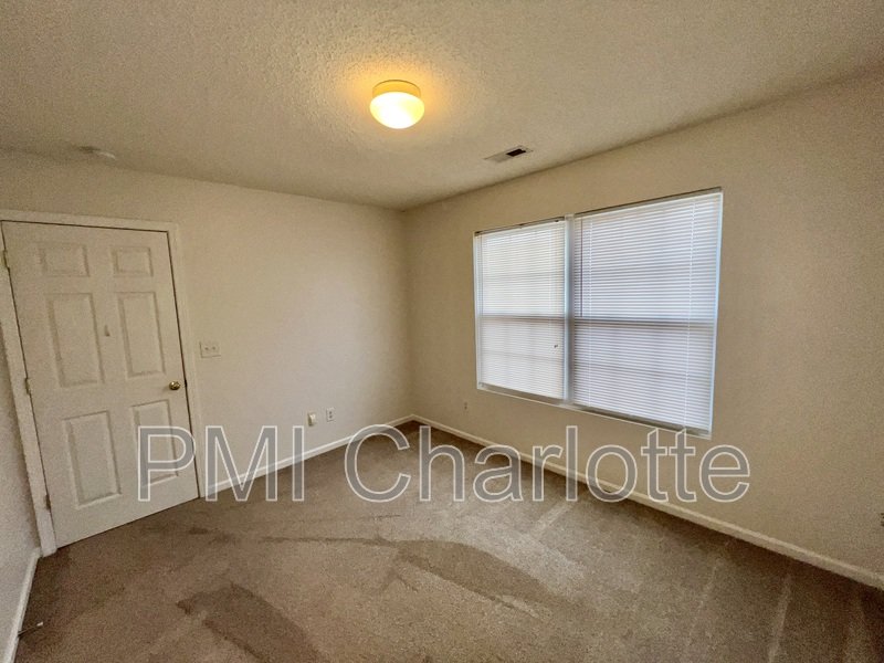Large, 3 Bedroom Boulder Creek House for Rent property image