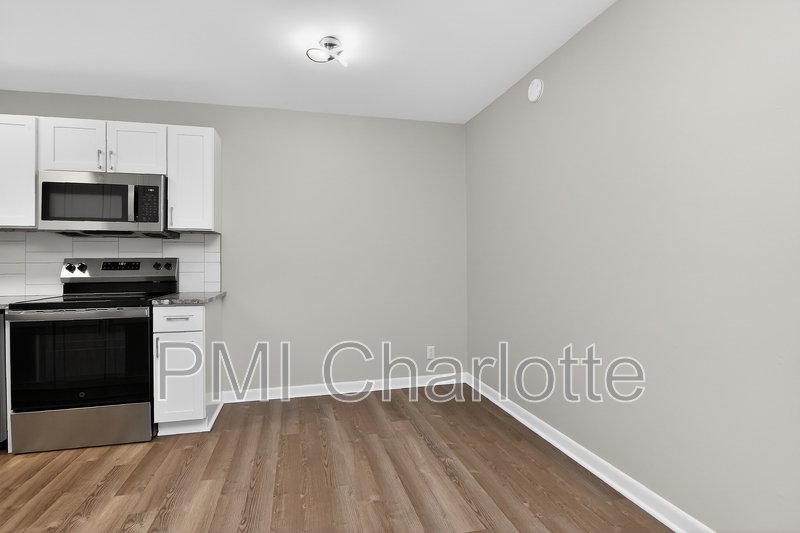 831 Mcalway Rd Apt 8 property image