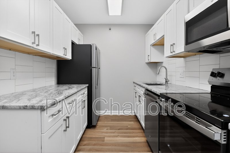 831 Mcalway Rd Apt 8 property image