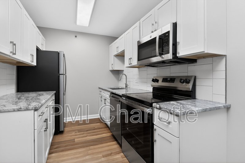 831 Mcalway Rd Apt 8 property image