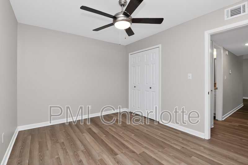 831 Mcalway Rd Apt 8 property image