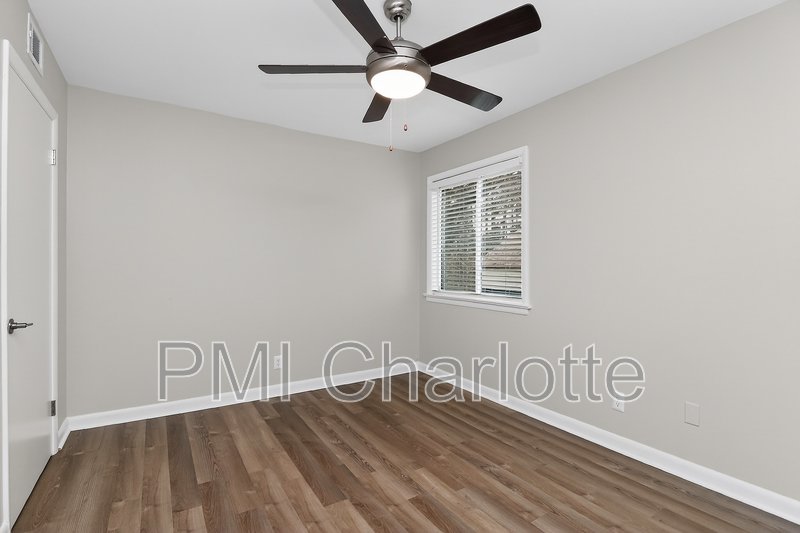 831 Mcalway Rd Apt 8 property image