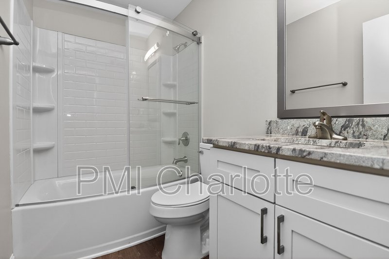 831 Mcalway Rd Apt 8 property image