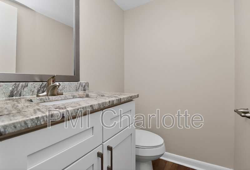 831 Mcalway Rd Apt 8 property image