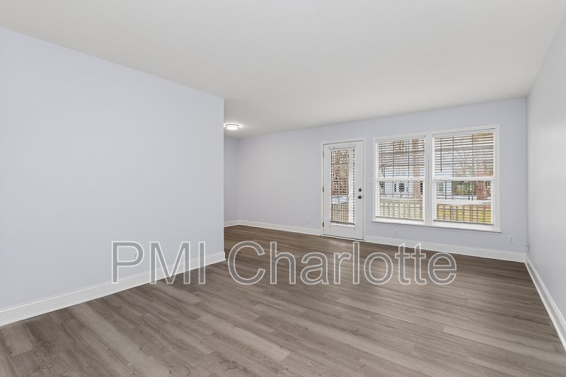 831 Mcalway Rd Apt 2 property image