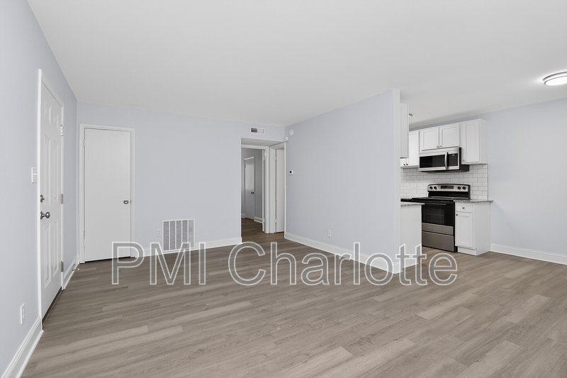 831 Mcalway Rd Apt 2 property image