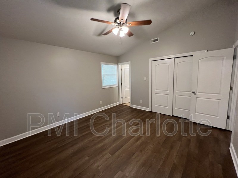 3 bed ranch near Plaza Midwood available property image