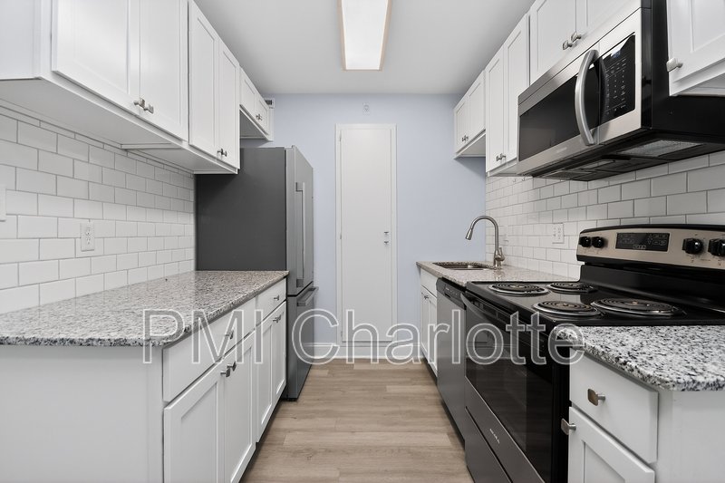 831 Mcalway Rd Apt 2 property image