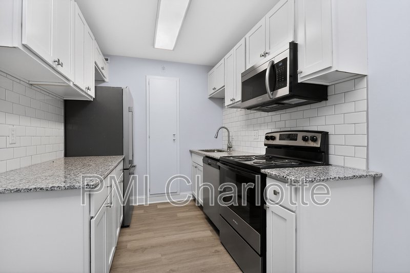 831 Mcalway Rd Apt 2 property image