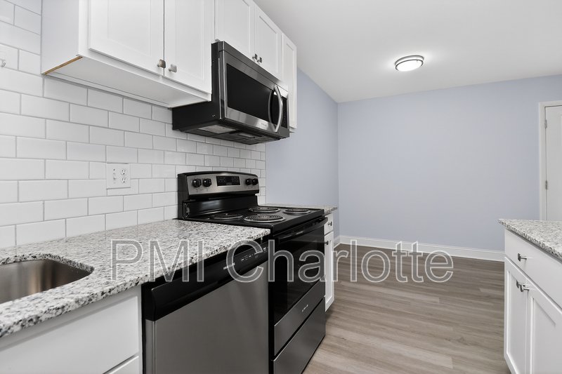 831 Mcalway Rd Apt 2 property image