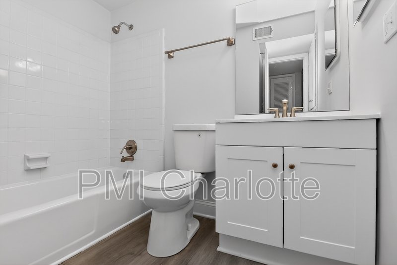 831 Mcalway Rd Apt 2 property image