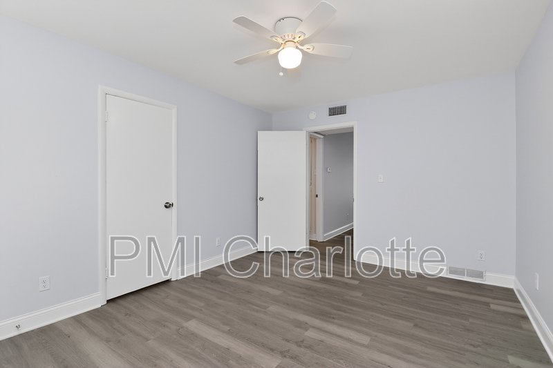 831 Mcalway Rd Apt 2 property image