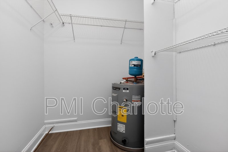 831 Mcalway Rd Apt 2 property image