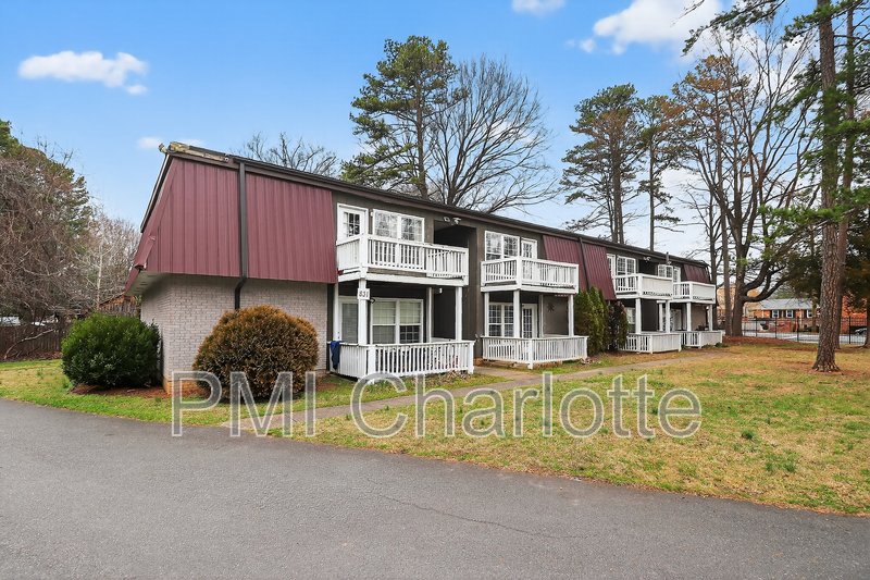 831 Mcalway Rd Apt 2 property image