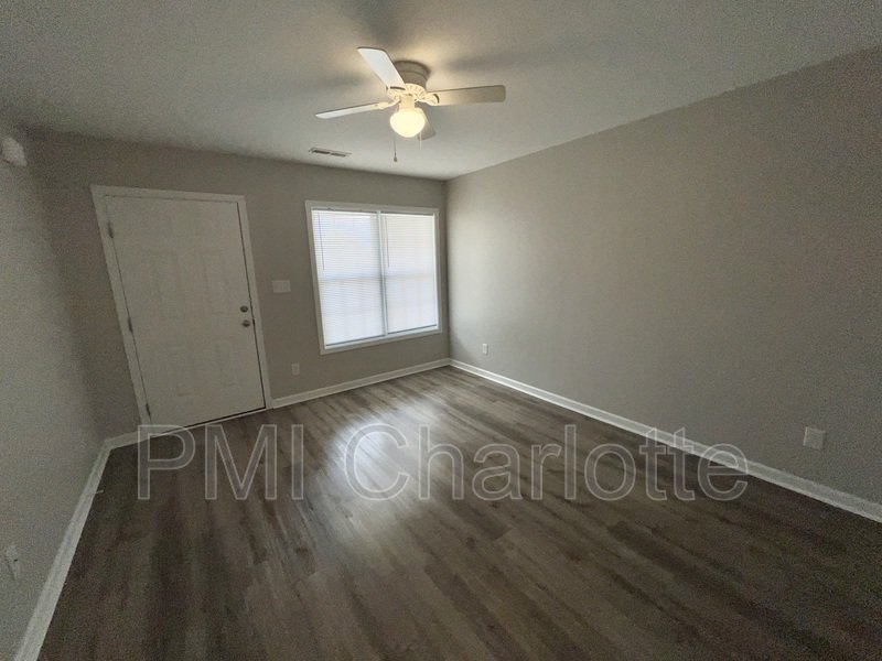 729 Fisher Ferry St Apt E property image