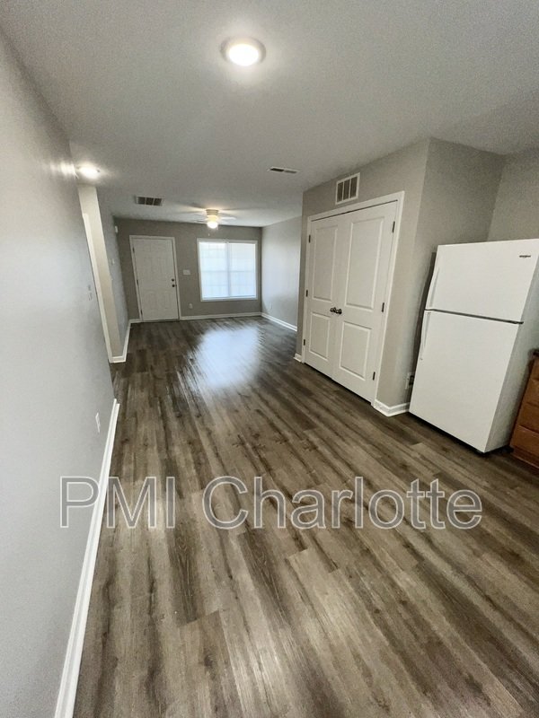 729 Fisher Ferry St Apt E property image