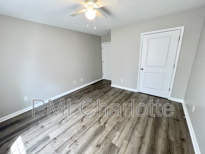 729 Fisher Ferry St Apt E property image