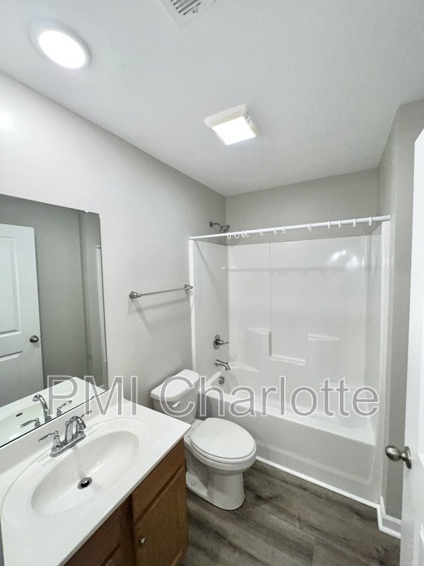 729 Fisher Ferry St Apt E property image