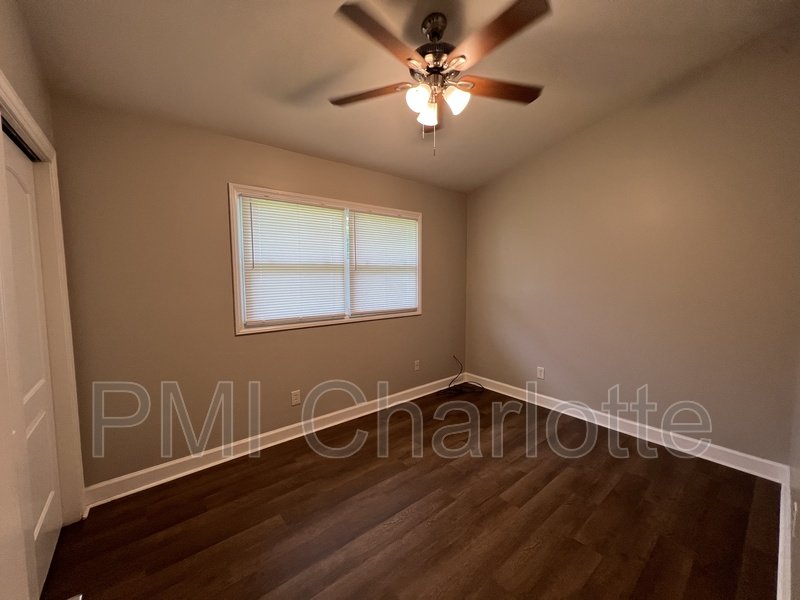3 bed ranch near Plaza Midwood available property image
