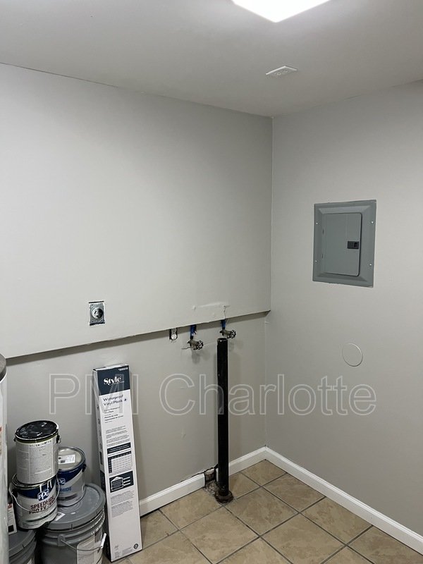 3 bed ranch near Plaza Midwood available property image