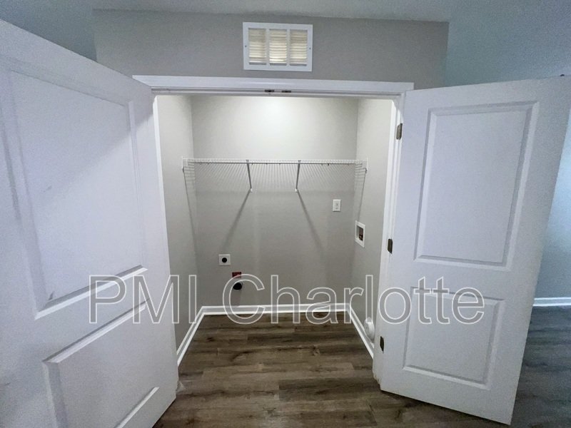 729 Fisher Ferry St Apt C property image