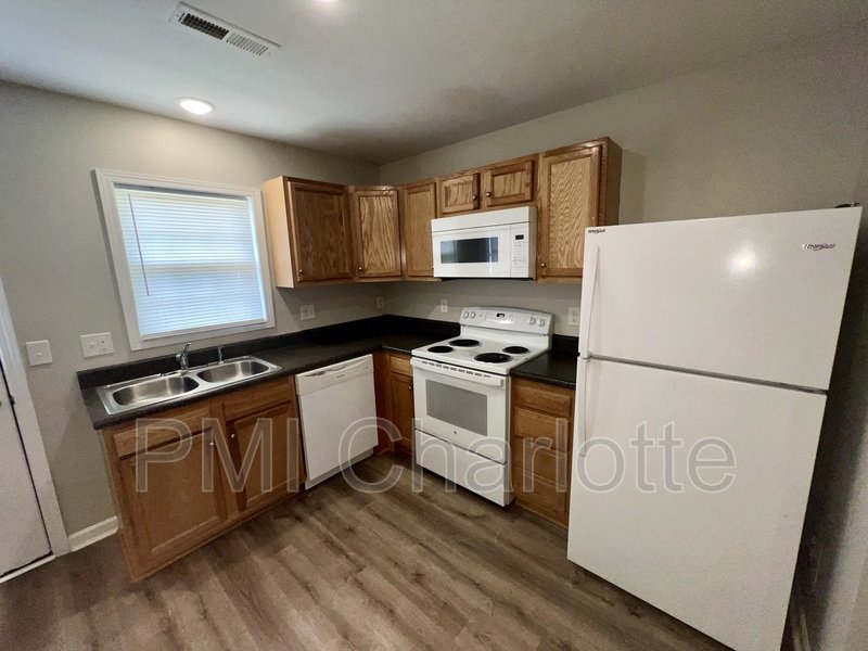 729 Fisher Ferry St Apt C property image