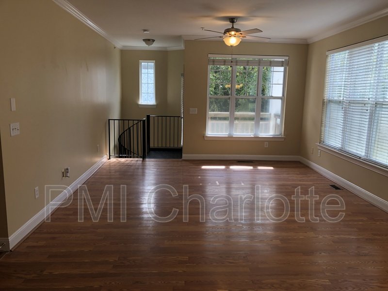 Walnut Creek Penthouse Condo Available property image