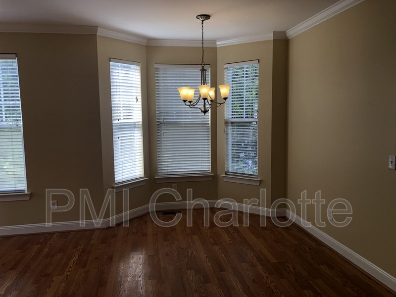 Walnut Creek Penthouse Condo Available property image