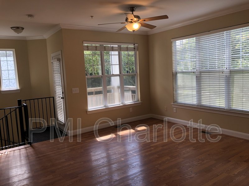 Walnut Creek Penthouse Condo Available property image