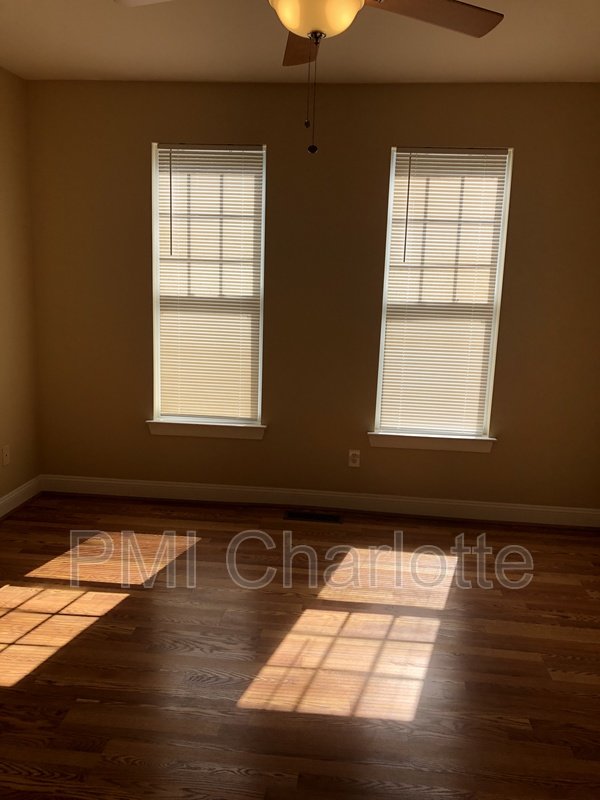 Walnut Creek Penthouse Condo Available property image