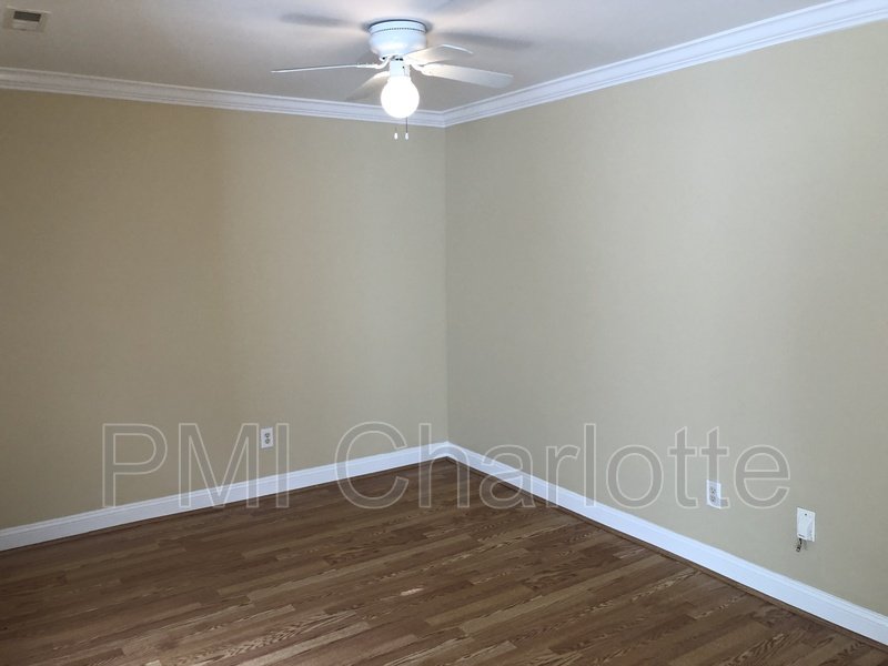 Walnut Creek Penthouse Condo Available property image