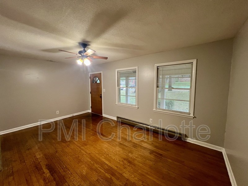 Spacious Ranch with Walkout Basement Available for Rent property image