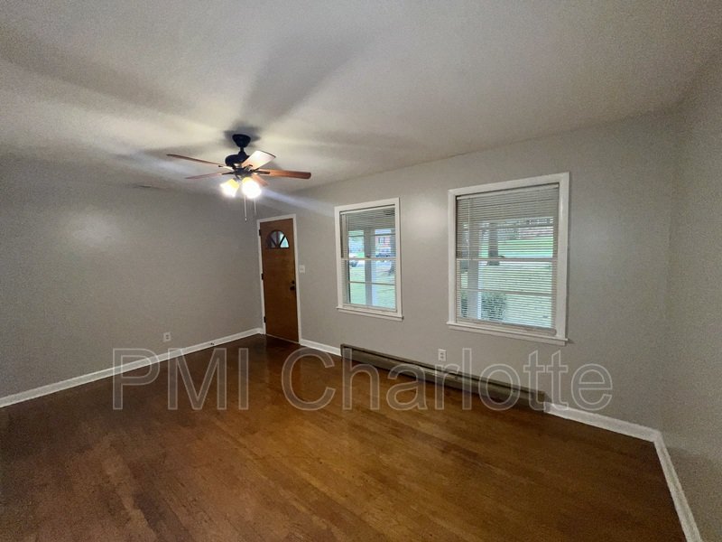 Spacious Ranch with Walkout Basement Available for Rent property image