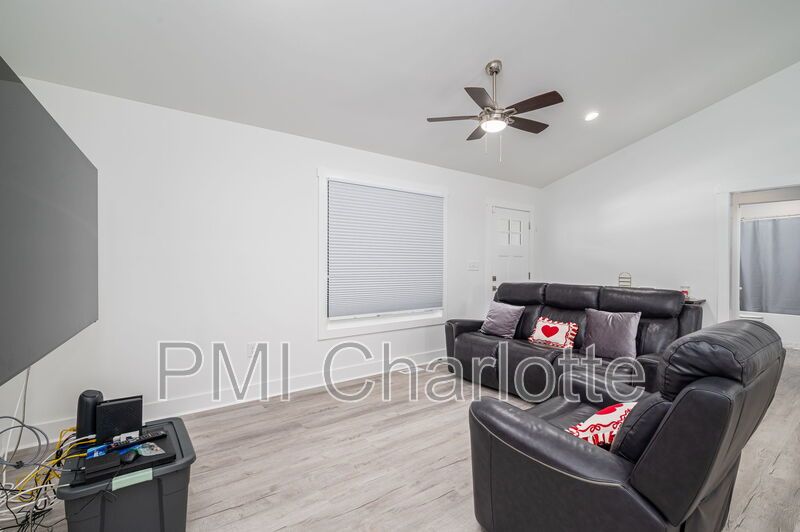 Practically New Shelby Ranch Available for Rent property image