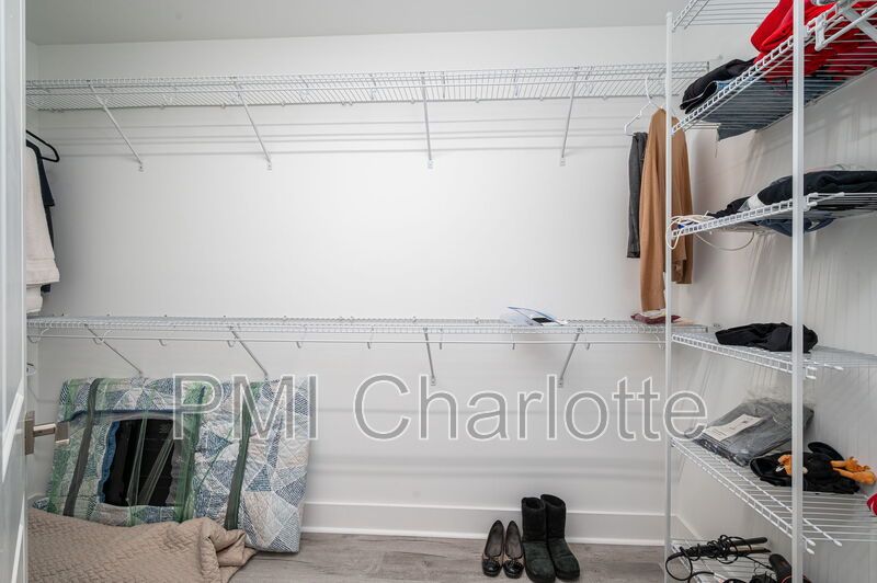 Practically New Shelby Ranch Available for Rent property image