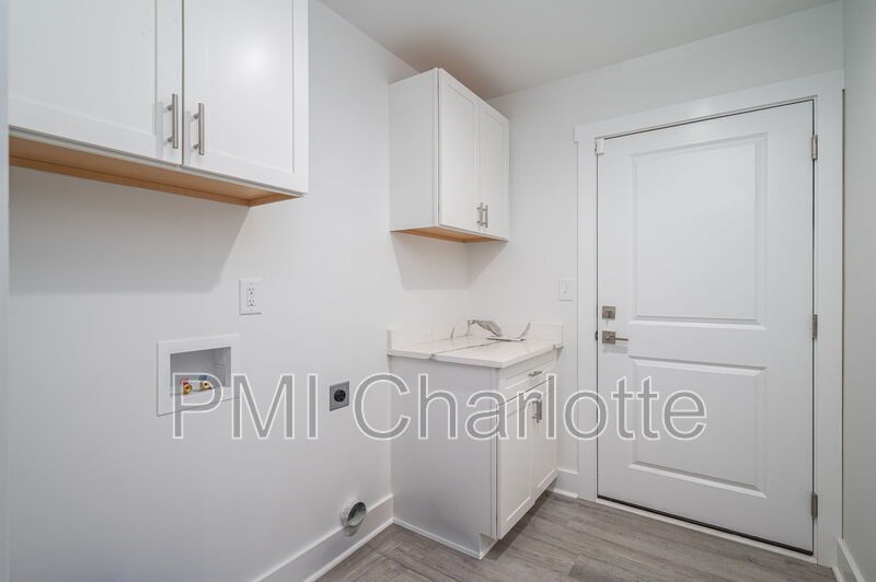 Practically New Shelby Ranch Available for Rent property image