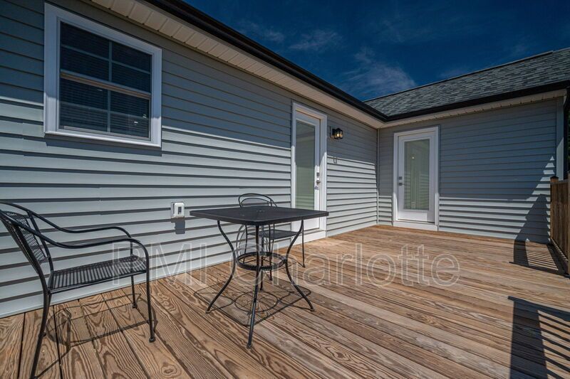 Practically New Shelby Ranch Available for Rent property image