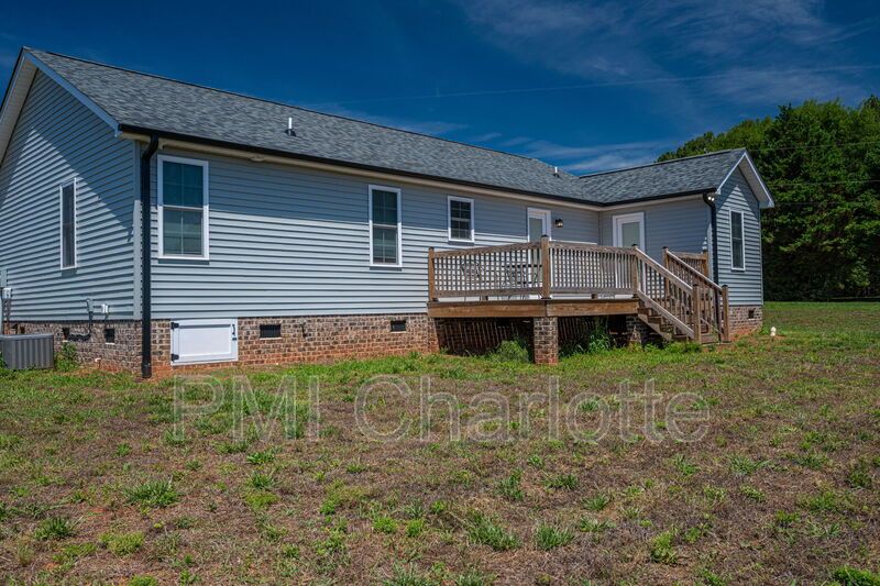 Practically New Shelby Ranch Available for Rent property image