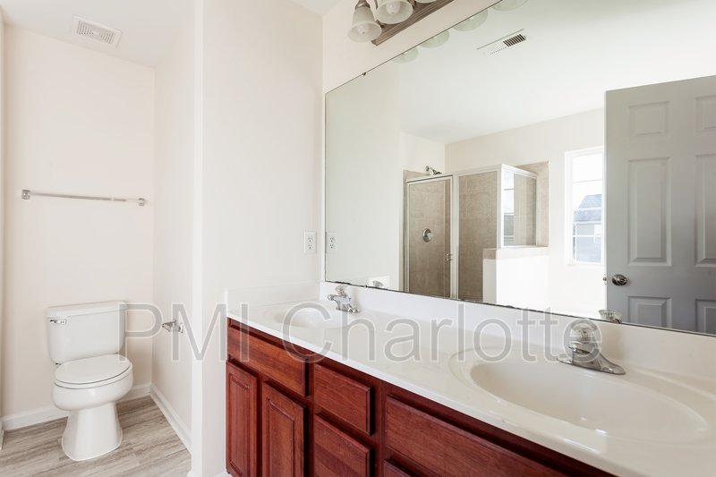 Home in desirable Riverwalk Community property image